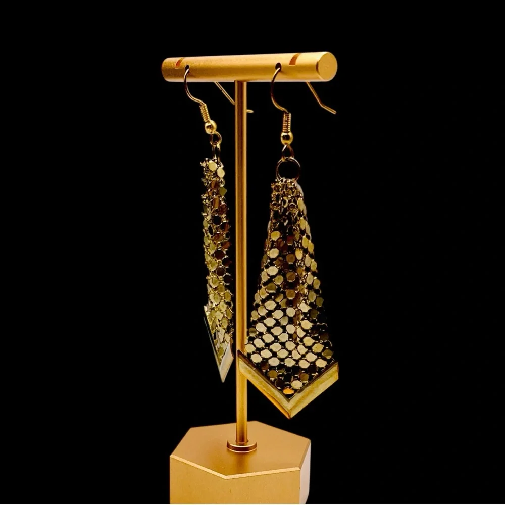 Fab Vintage Gold Tone Mesh Dangle Pierced Earrings - Picture 8 of 12